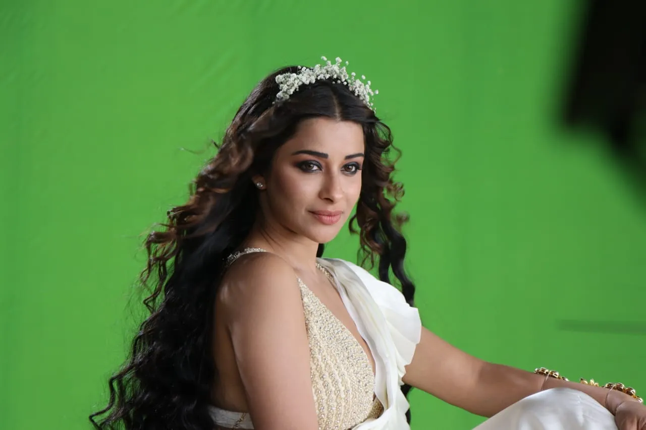 COLORS ropes in Nyrra M Banerji and Jiya Shankar for its new supernatural thriller ‘Pishachini’