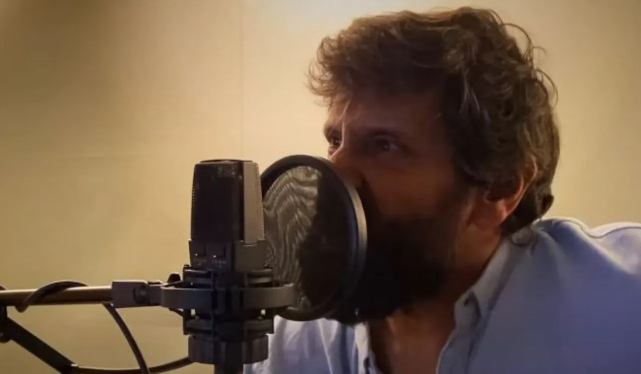 National Award Winner Vikram dubs for the magnum opus PS-1 teaser in all 5 languages