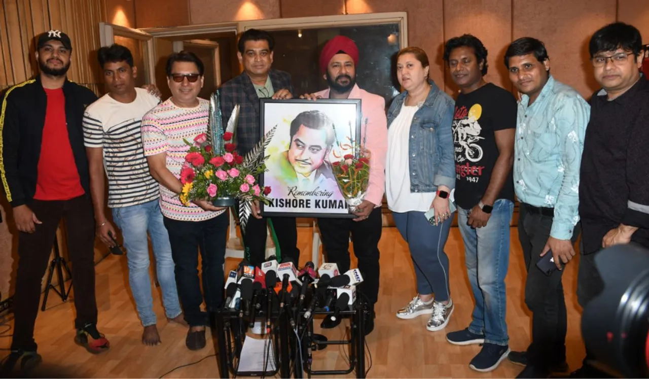 Remembering a musical genius called- Kishore Kumar! On singer Kishore Kumar's 93rd birth anniversary, singer Jasveer Singh along with Amit Kumar Ganguly, son of Kishore Kumar paid a musical tribute to the legend via a song titled "KISHORE"