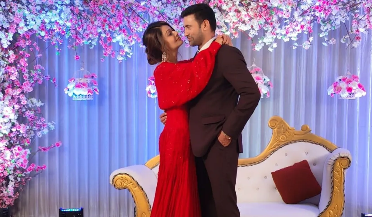 Sangram Singh-Payal Rohatgi welcome life as man and wife in Mumbai with a cosy their wedding reception