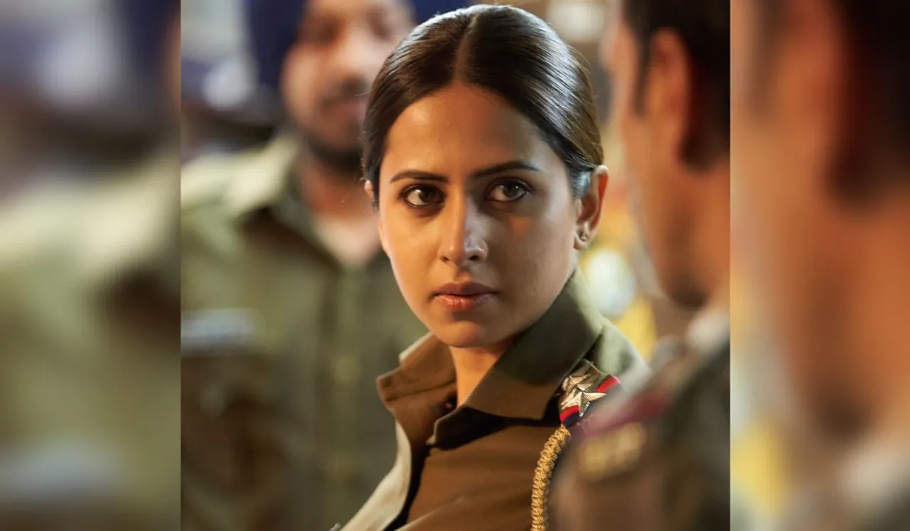 Akshay Kumar is appreciative, he knows what to say and not to intimidate the other person and he gives you a free hand at improvising or doing as many takes as you want to, says his Cuttputlli co-star Sargun Mehta
