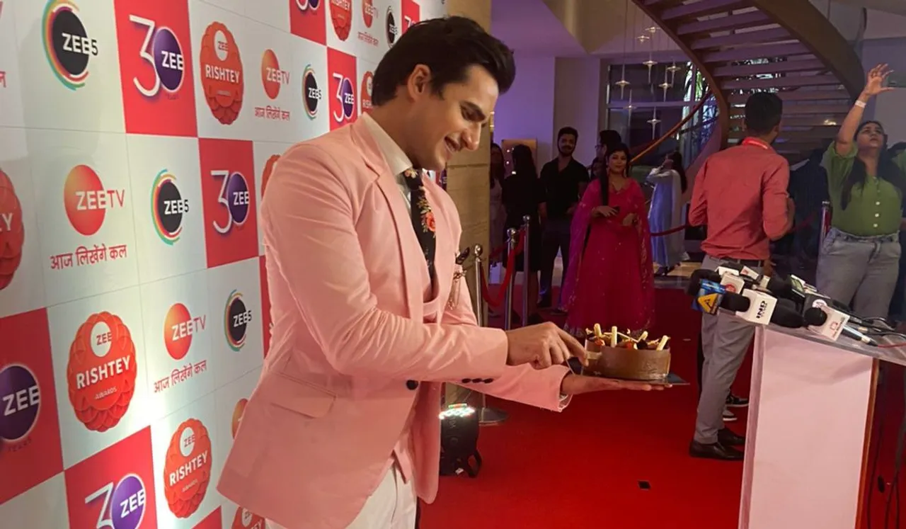 Mithai serial lead actor Aashish Bharadwaj celebrates his birthday at Zee Rishtey Awards Nomination Party