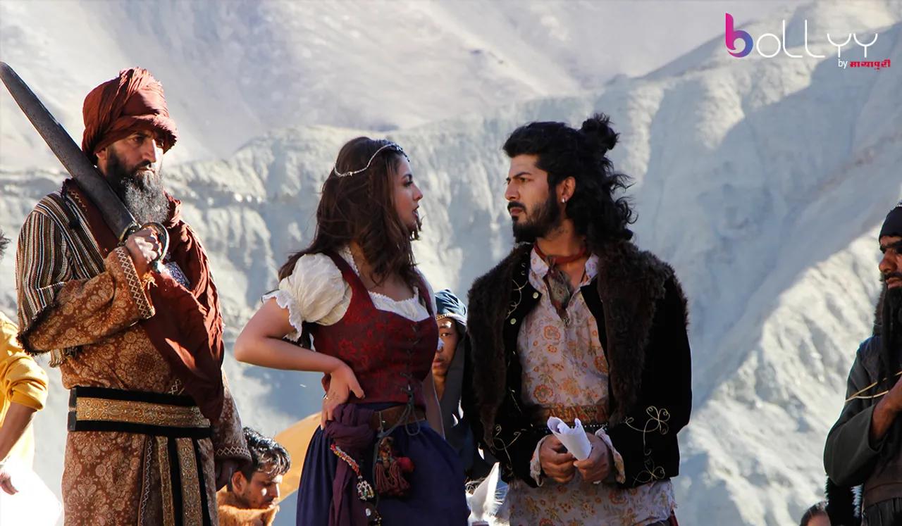 OMG! Will Ali come up with a plan to escape from slave traders?