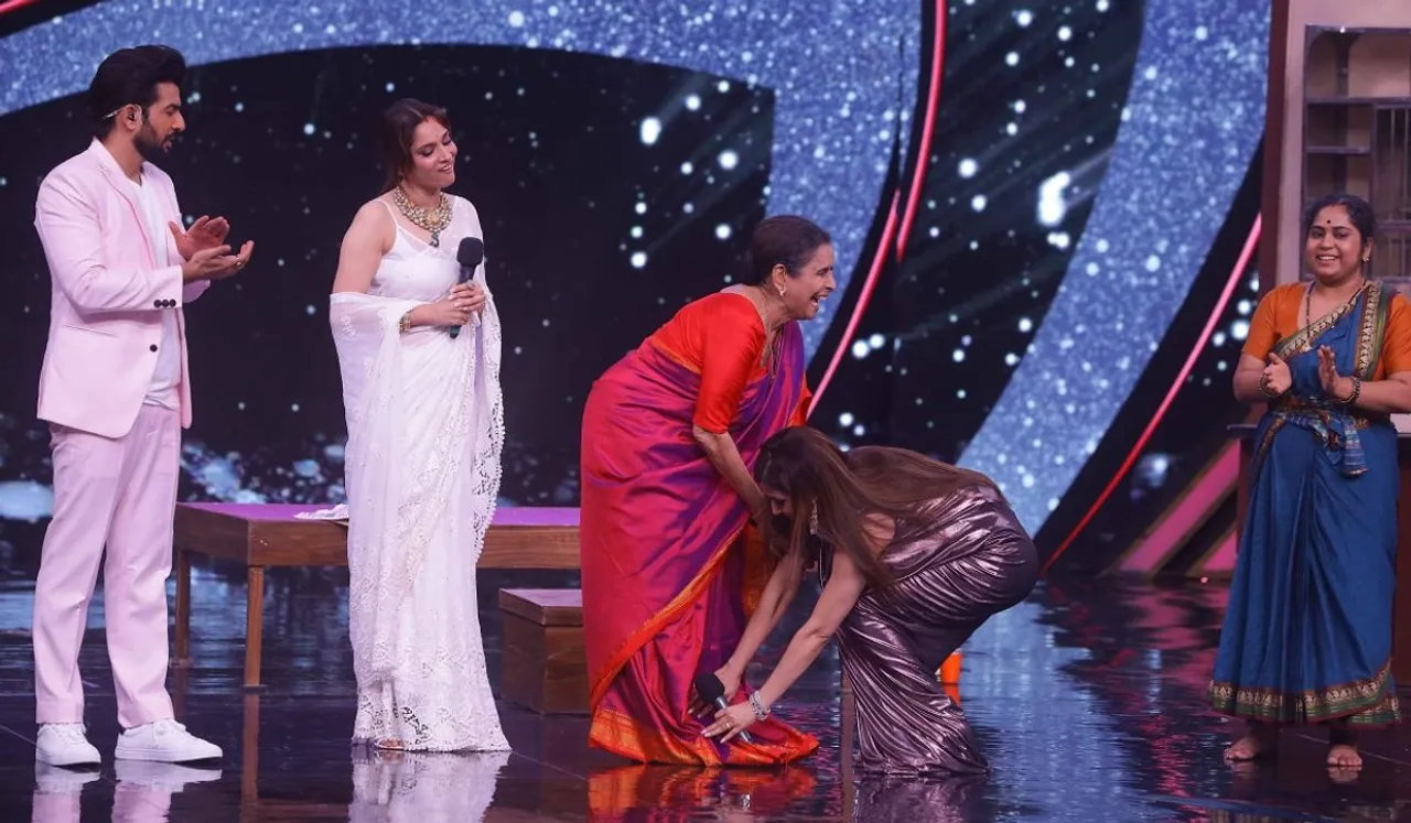 Urmila Matondkar touches feet of veteran actor Usha Nadkarni on the sets of DID Super Moms!