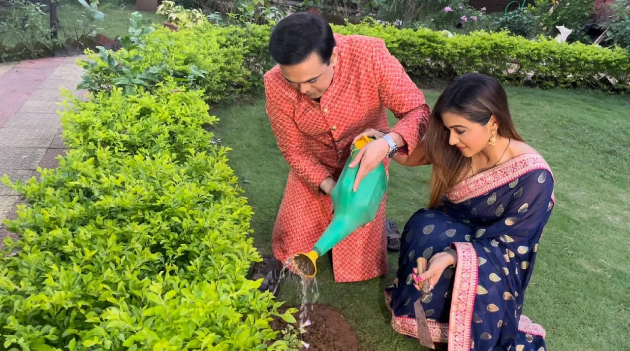 The Wagles celebrate a clean, green and khushiyon wali Diwali at their sets!