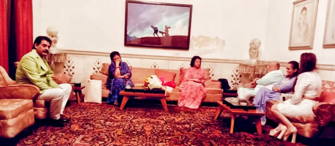 Meeting with H.H.Princess Asha Devi Gaikwad (Queen of Baroda)