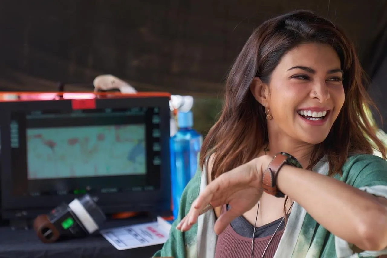 Jacqueline Fernandez fans showered their love on the trailer of 'Ram Setu'