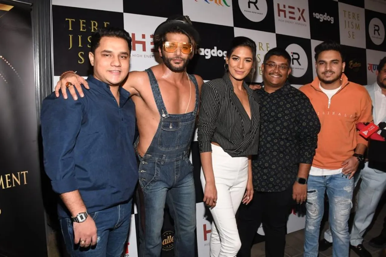 11 - Tere Jism Se Cast & Crew