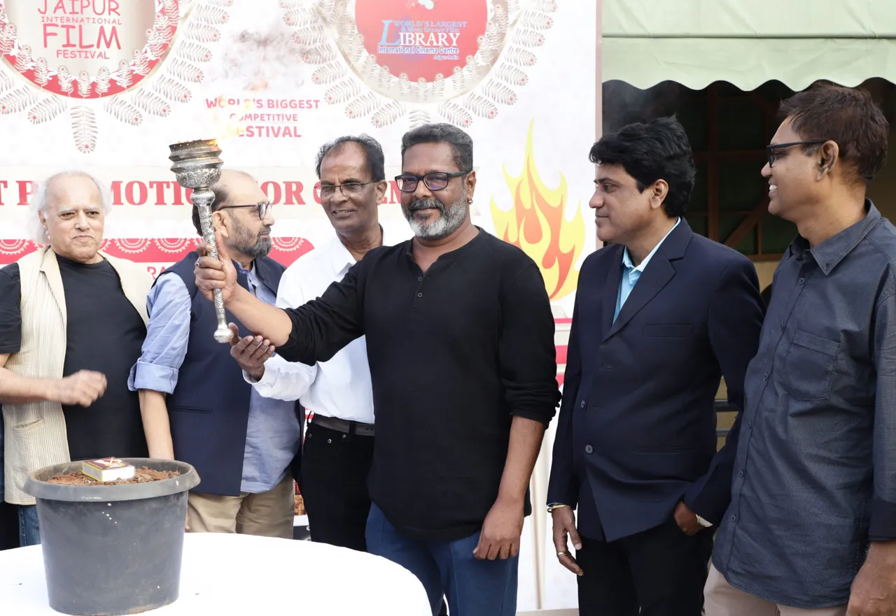 Marathi film Thaat Kana (4)