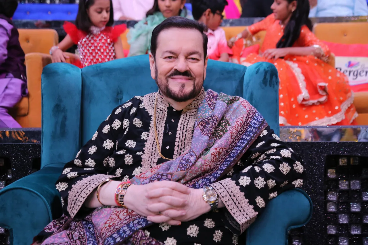 Nitin Mukesh on the sets of Zee TV's Sa Re Ga Ma Pa Li'l Champs