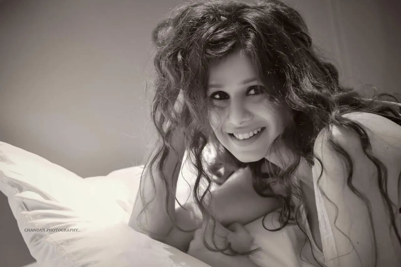 <strong>Actress Anshu Rajput's new picture in a towel raises eyebrows</strong>
