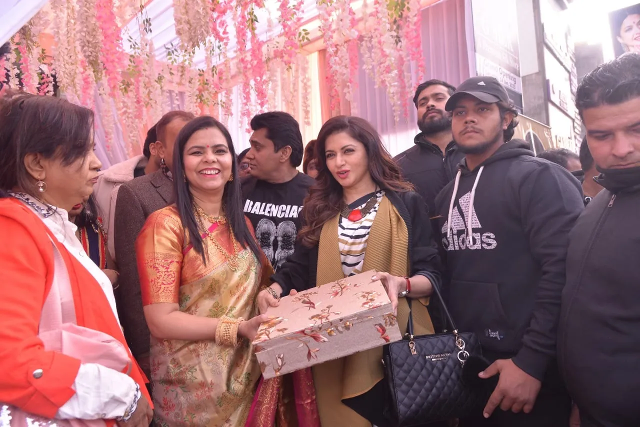 Approach Entertainment Engages Actress Bhagyashree for 'G Silk by Geeta Singh'