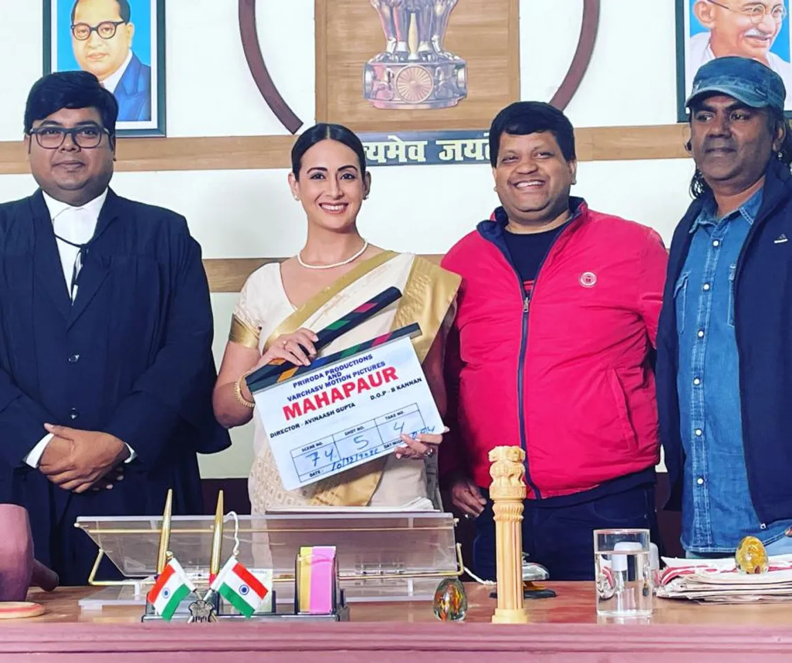 Preeti Jhangiani Spotted In Lucknow City Shooting for Mahapaur