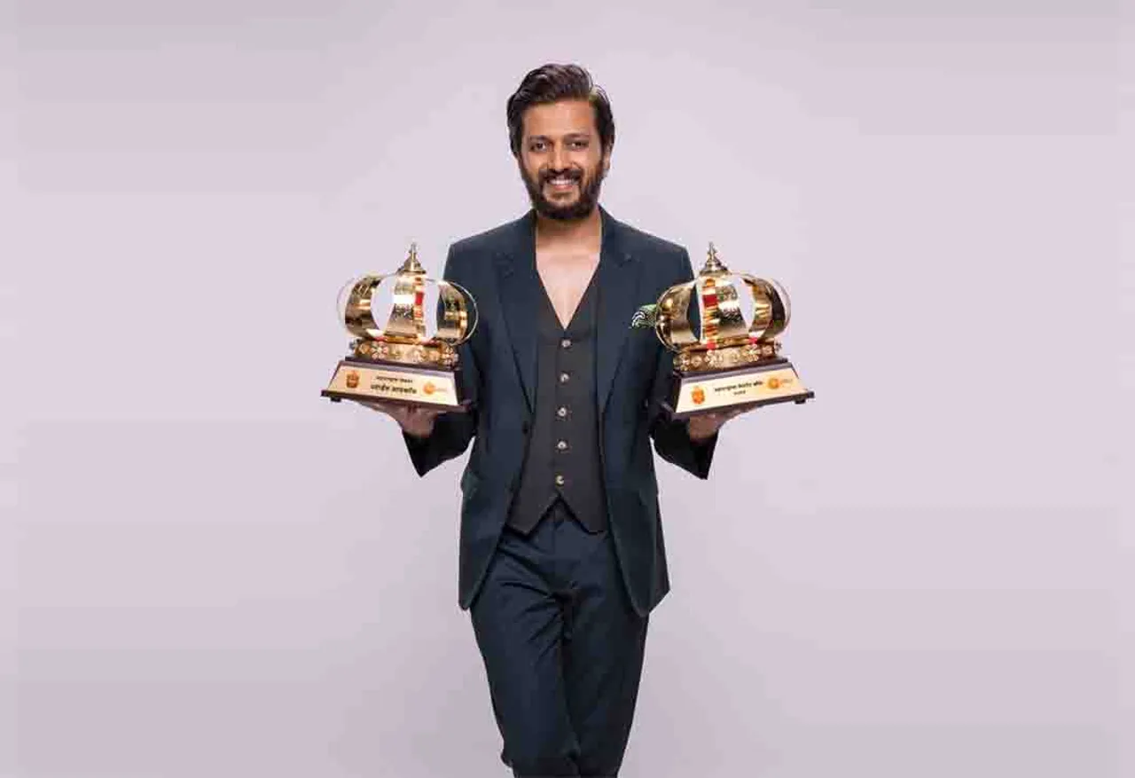 Riteish Deshmukh Bags Trendsetter  Award at the 'Maharashtracha Favorite Kaun' Awards
