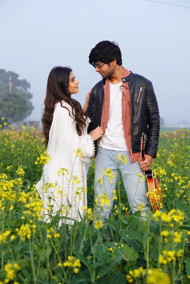 Udaariyaan BTS give us major DDLJ vibes!