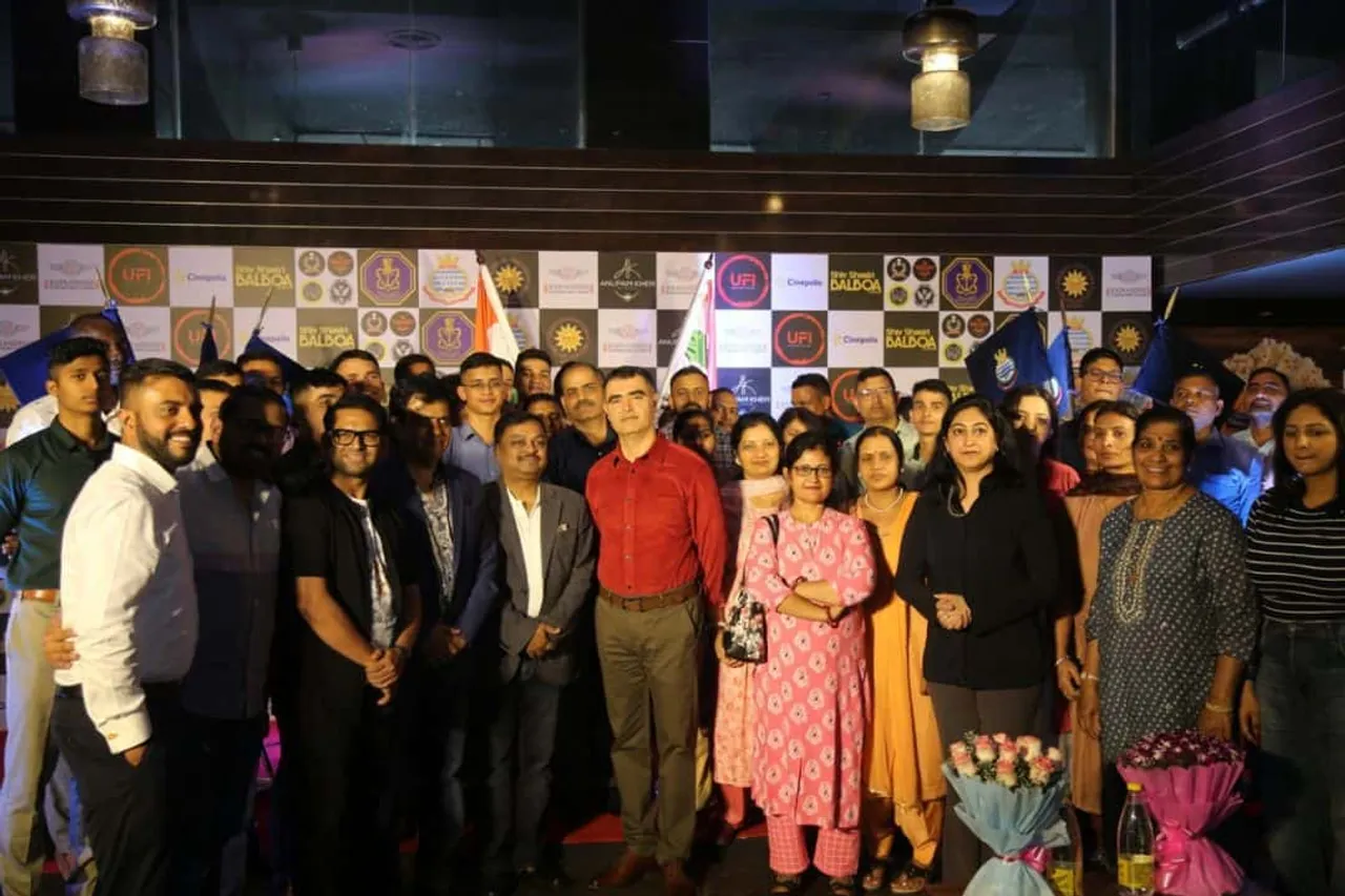 Indian Navy cadets and officers watch Anupam Kher’s Shiv Shastri Balboa! (3)