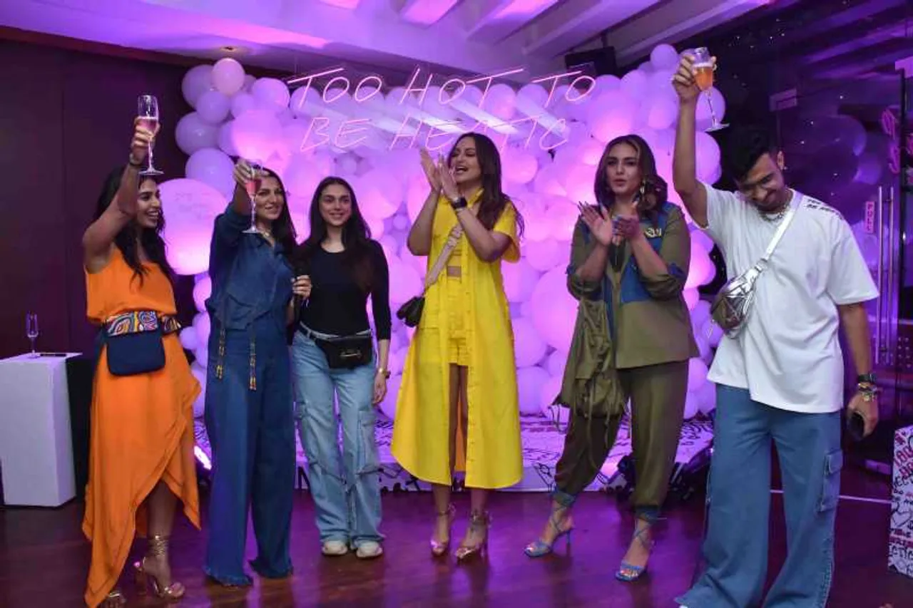 Launch Party I Style Junkiie X Sanam Ratansi - Too Hot To Be Hectic 2