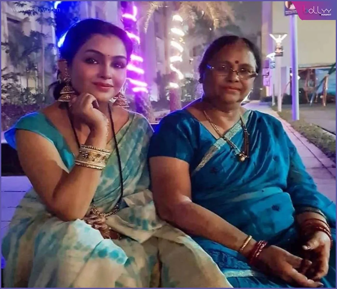 Shubhangi Atre (Bhabiji Ghar Par Hai, Angoori) mothers day (1)