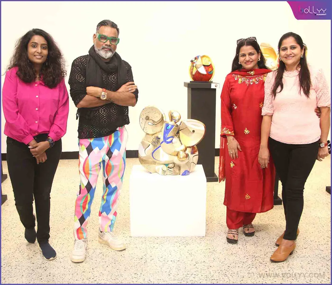 Nandini Viswanathan, Om Swami, Sunita Sanghai and Tanvi Mhatre at Om Swami's show at Jehangir Art Gallery