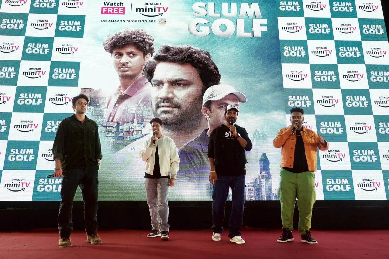 Amazon miniTV hosts a unique screening of Slum Golf with the locals amidst applause and adulation!