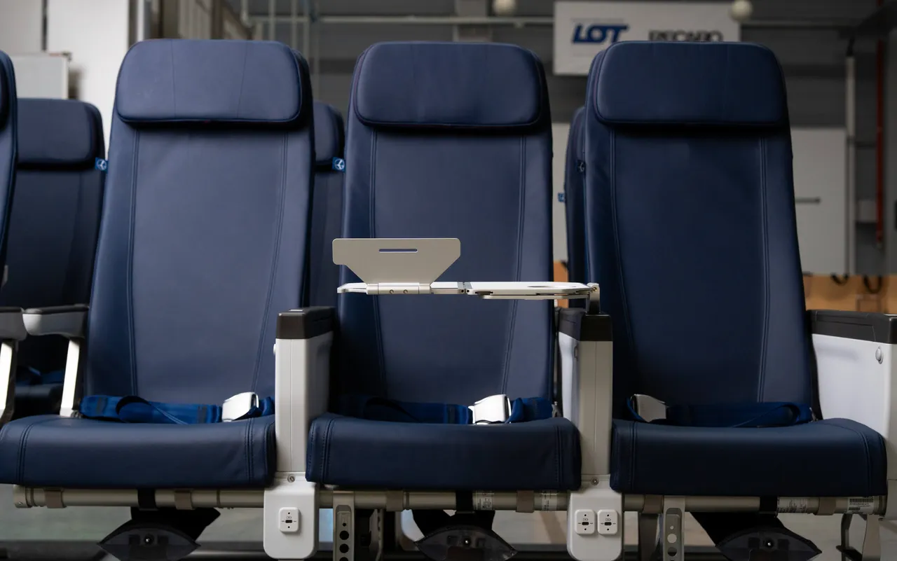 LOT Polish Airlines - new Recaro seats for Boeing 737 MAX 8 and Airbus A220 (c) courtesy of LOT Polish Airlines