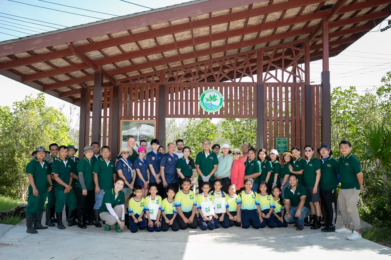 Chiva-Som Hua Hin Team, Guests and Students