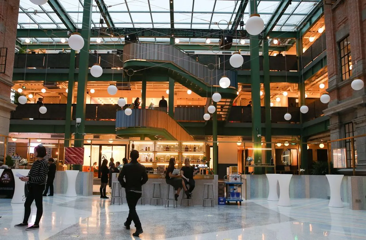 bloomberg wework lobby e