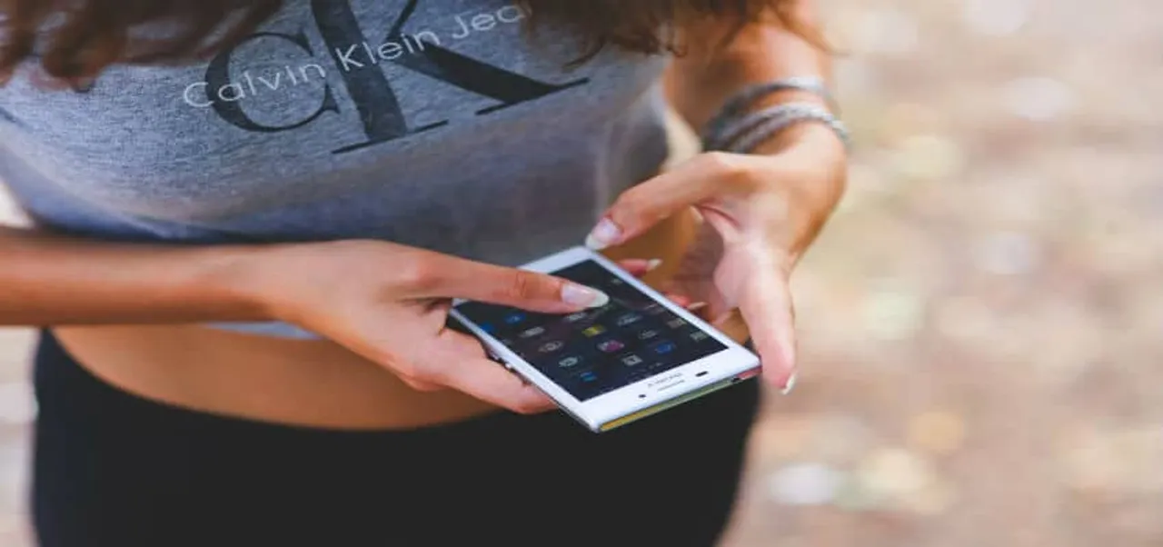 smartphone shipments in 2018