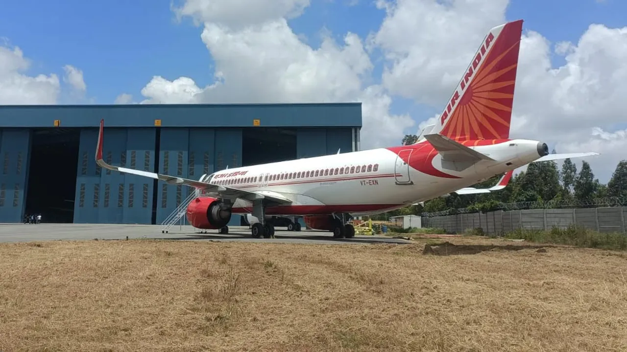 Canadian Air Force aircraft ferries passengers of stranded Air India flight from Iqaluit to Chicago
