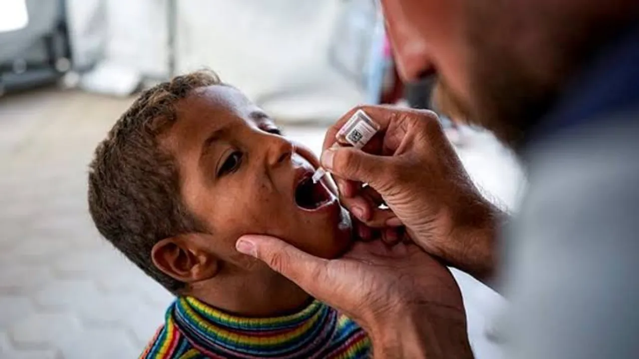 Gaza: Final phase of polio vaccine campaign reaches ravaged north