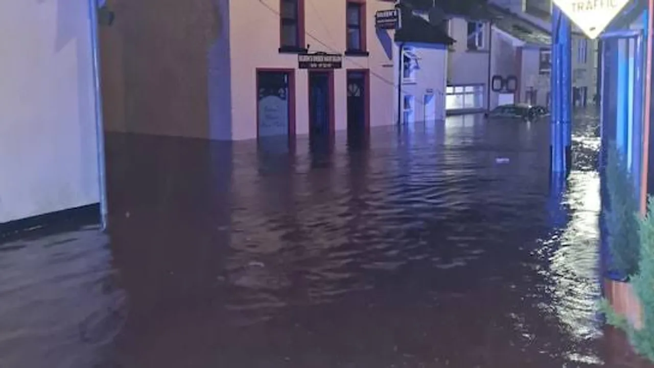Storm Bert strikes UK and Ireland, brings extreme flooding and travel chaos