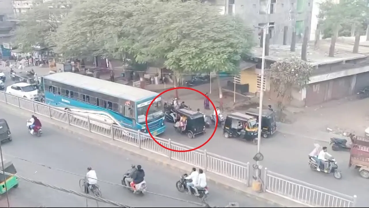 Rickshaw driver endangers students' Lives in Ankleshwar, police launch investigation