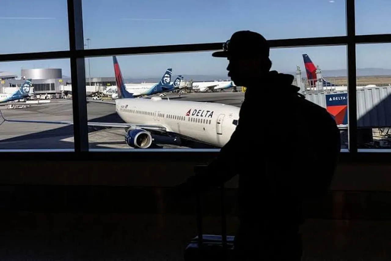 A partial government shutdown could cost the U.S. travel industry $1 billion per week and lead to widespread disruptions for travelers, a trade group representing airlines, hotels and other travel companies said on Friday.