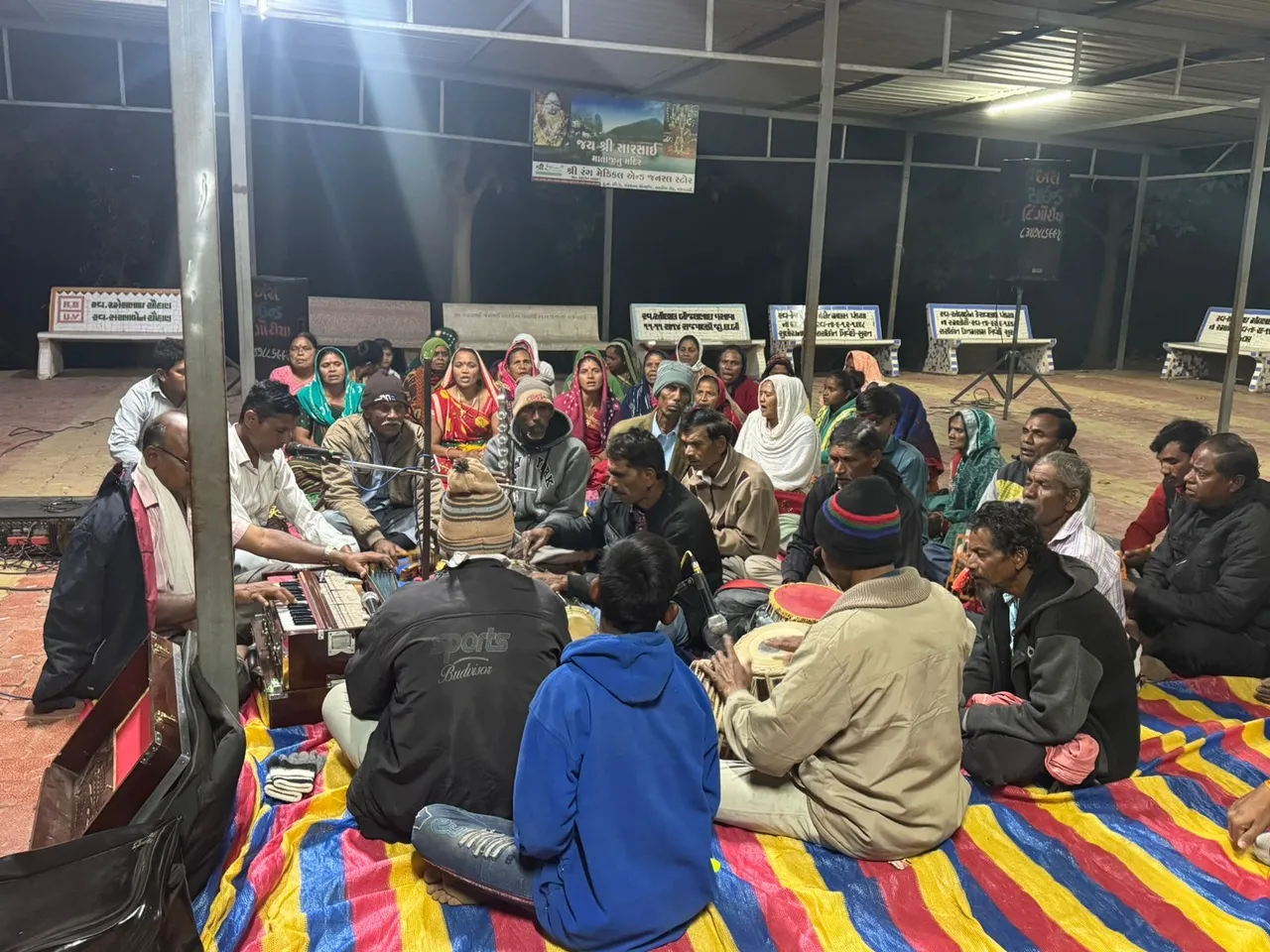 Bharuch: Bhajan-Kirtan held at Sarasa Mataji Temple for 10-Year-Old Survivor’s recovery