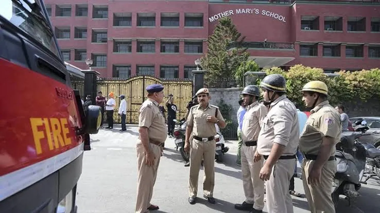 Delhi school teachers to be trained in dealing with bomb threats