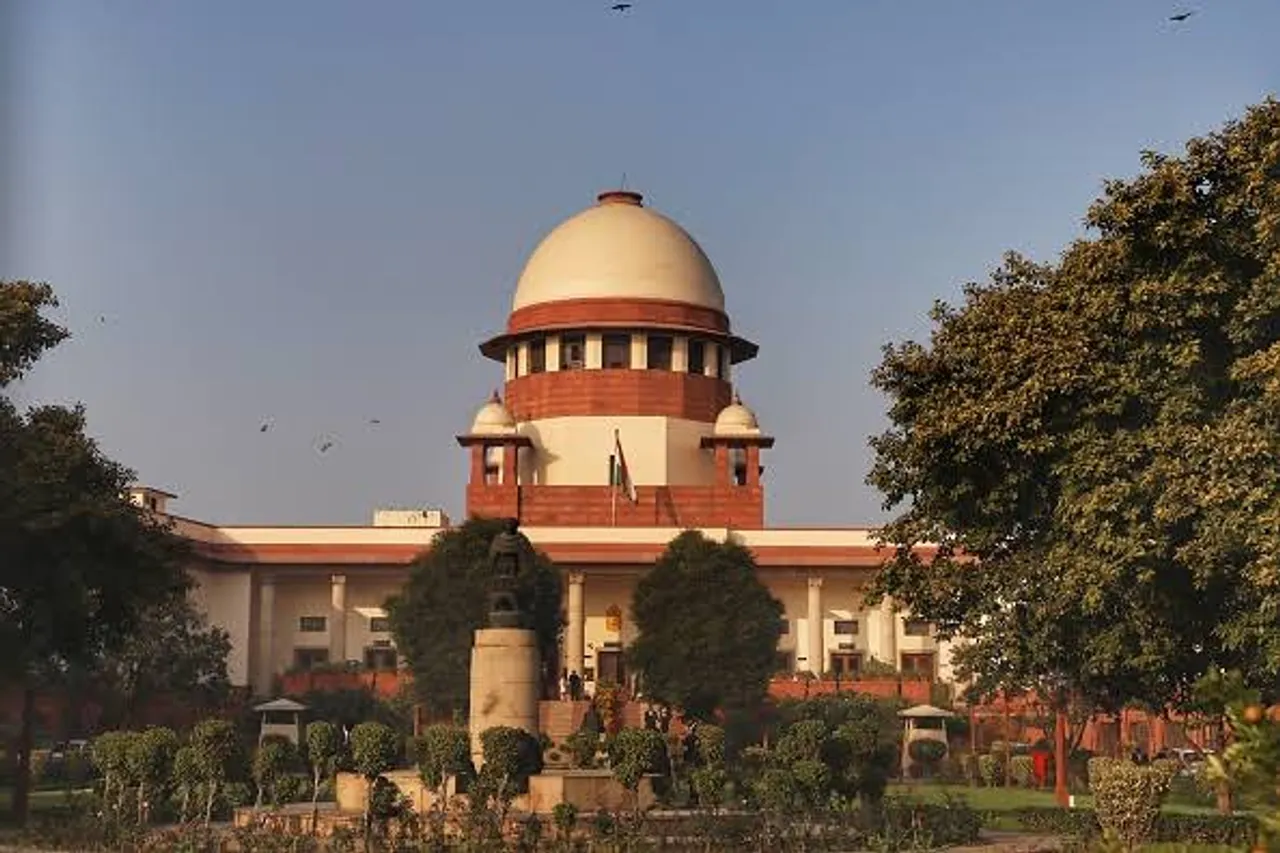 SC transfers Amazon, Flipkart petitions on CCI probe to Karnataka HC
