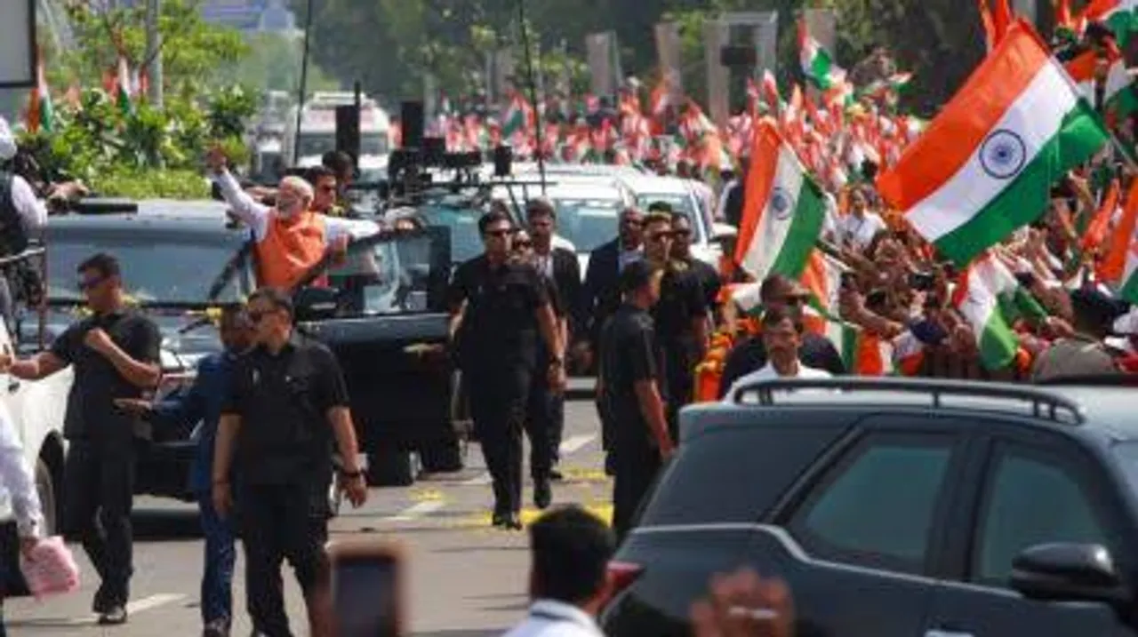 Prime Minister Narendra Modi began his two-day visit to Gujarat with a grand roadshow in Vadodara today.