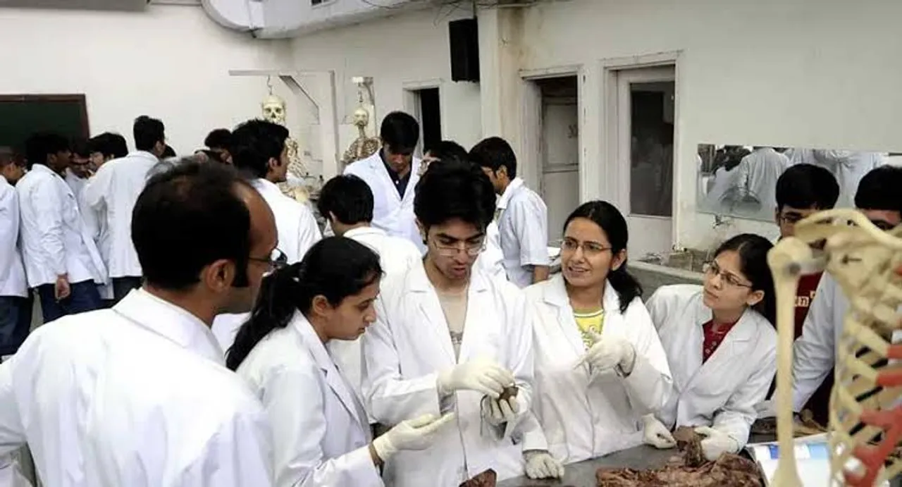 Gujarat medical colleges, hospitals to get financial autonomy for equipment, repairs
