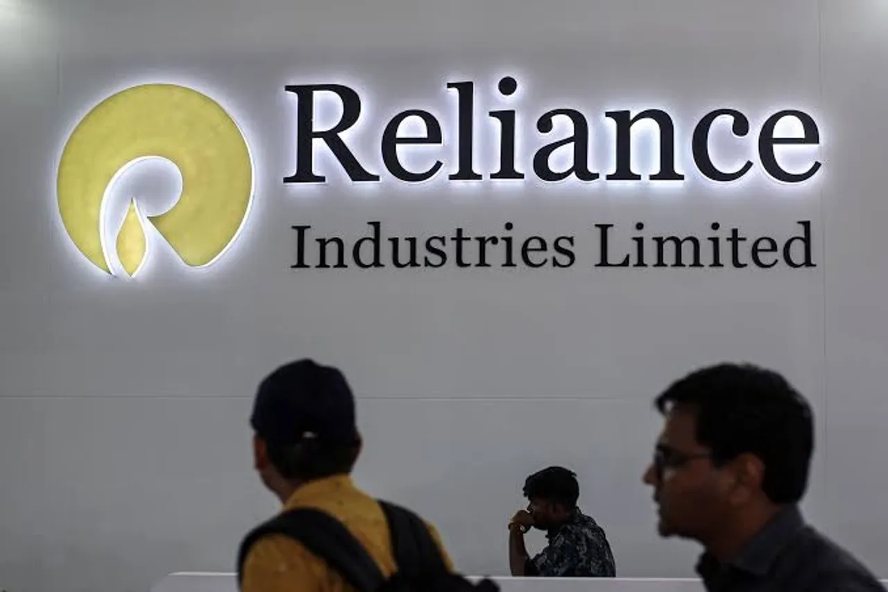 Reliance's expansion into green energy segment sparks analyst optimism