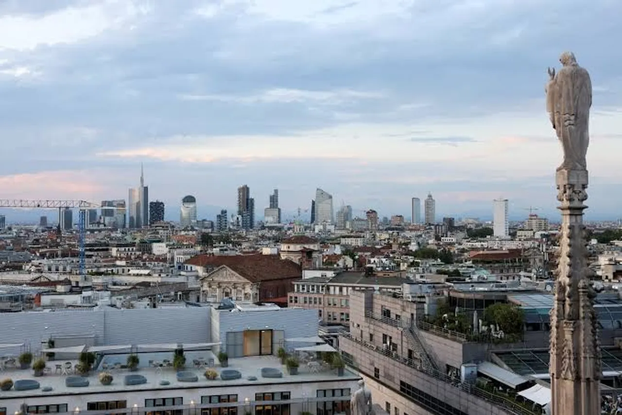 Italian court frees city councillor arrested in Milan property probe