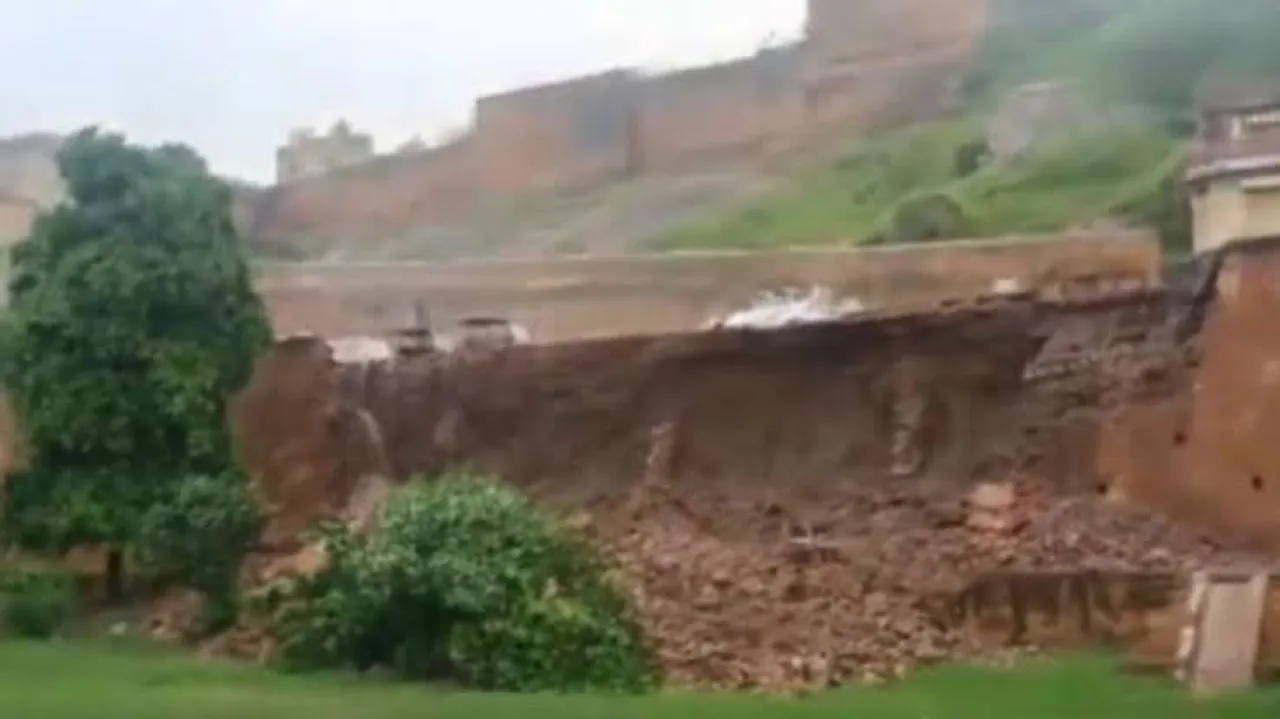 200-foot-long wall of Jaipur's famous Amer Fort collapses amid heavy rain