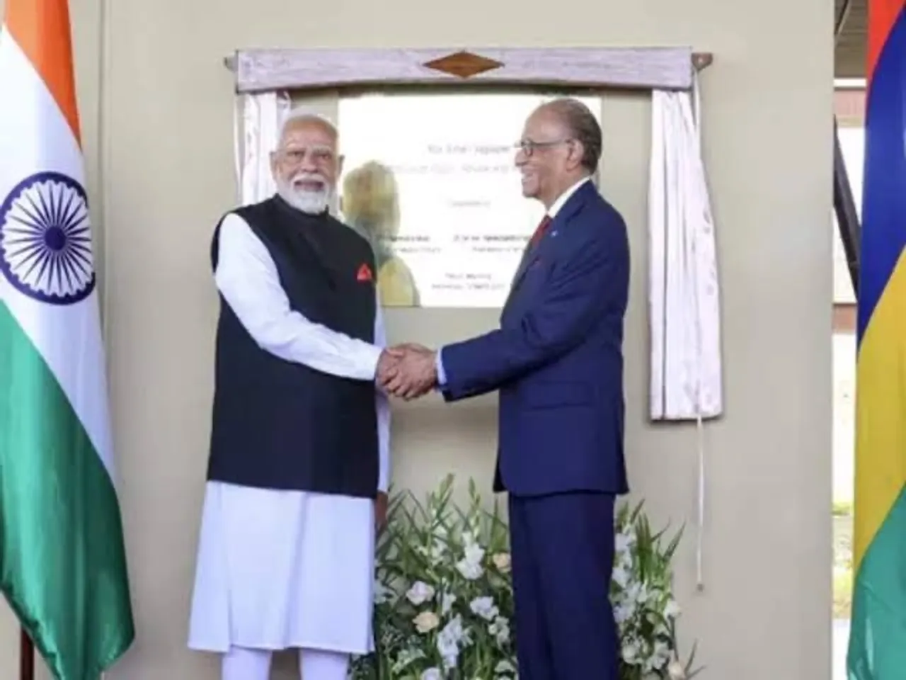 PM Modi holds bilateral talks with Mauritius PM in Varanasi; four agreements signed