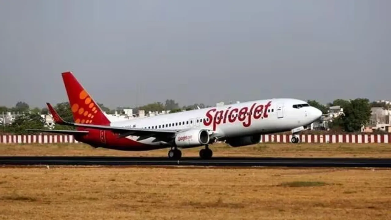 SpiceJet flight from Mumbai to Kolkata makes emergency landing after engine failure