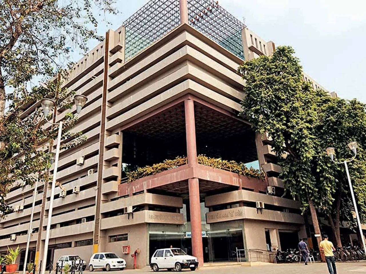 AMC razes illegal shop extensions near Delhi Darwaza amid police bandobast