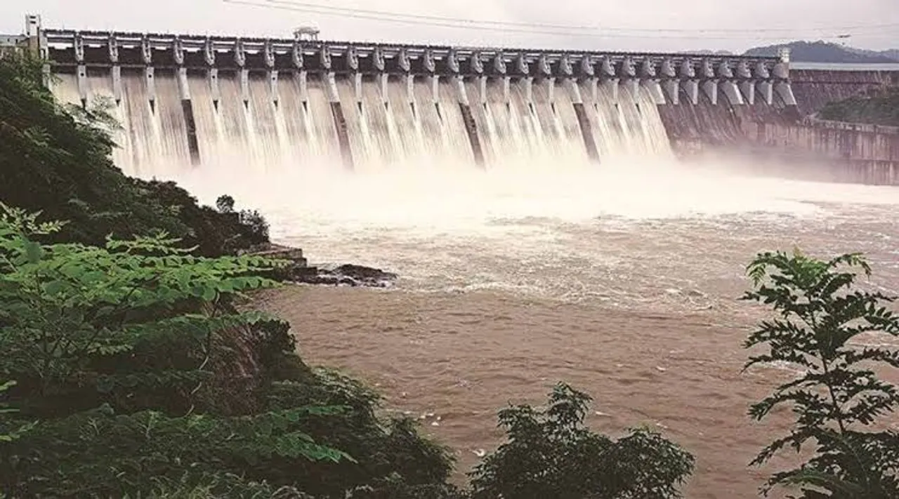 Ukai dam in Surat 76% full, water level rises in Tapi river