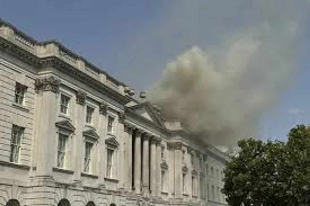 Fire breaks out at London's Somerset House