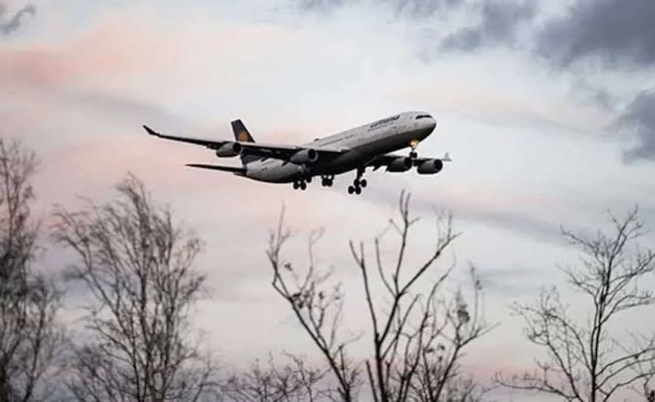 Airlines suspend flights as Middle East tensions rise