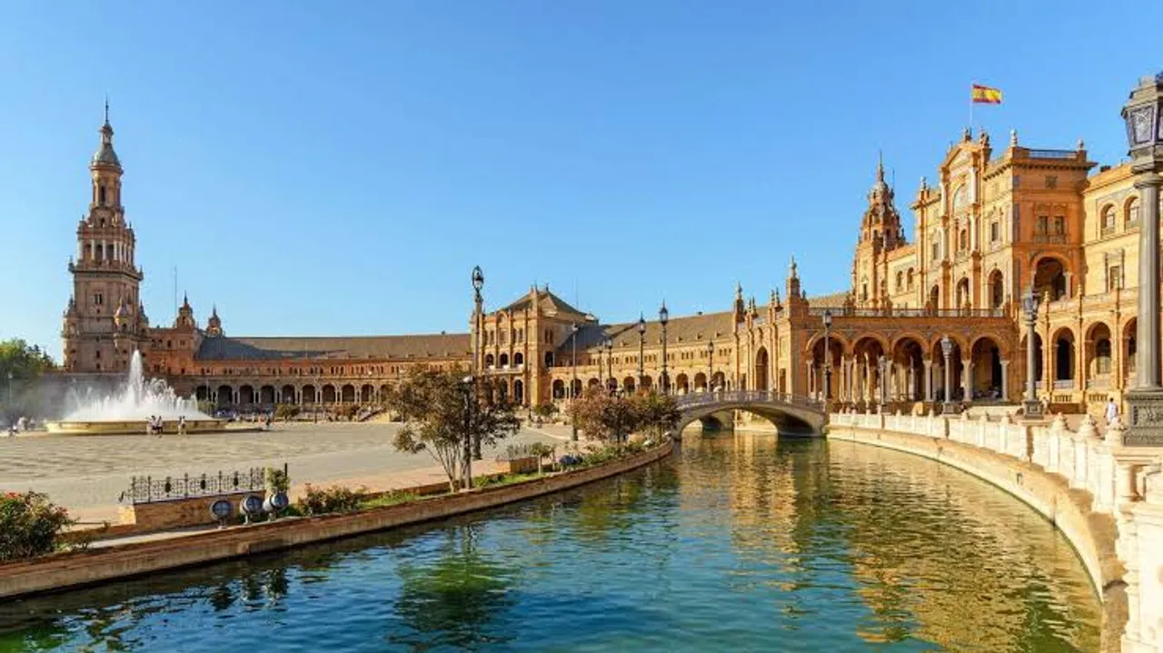Spain travel alert as West Nile virus continues to spread in popular tourist areas