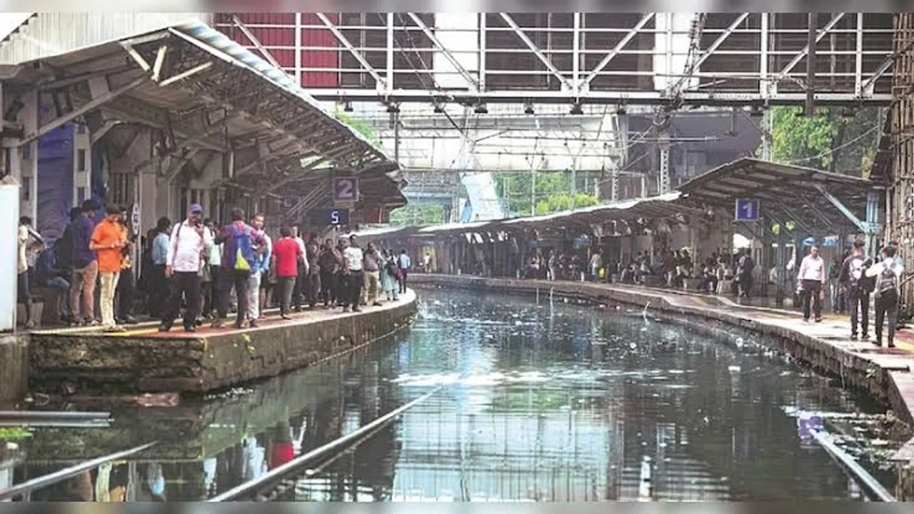 Mumbai rain: IMD issues red alert, several flights got cancelled