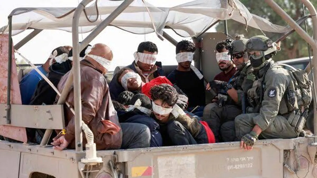 Gaza war: Palestinians released from Israeli detention